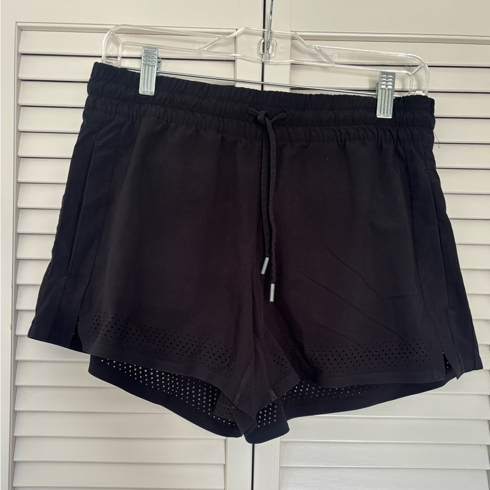 Like New Women's Athleta Black Shorts